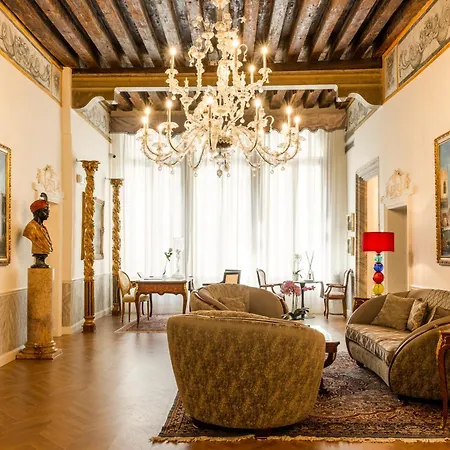Palazzo Dei Mori Венеция