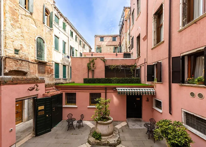 Hotel Palazzo Dei Mori