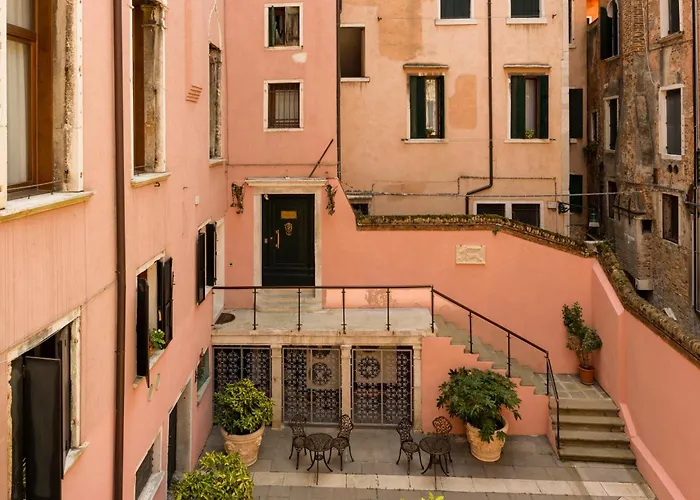 Palazzo Dei Mori 3* Velence
