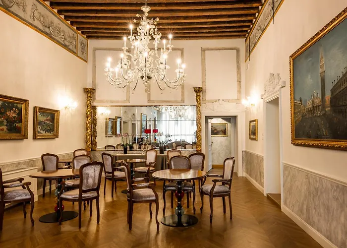Palazzo Dei Mori 3*